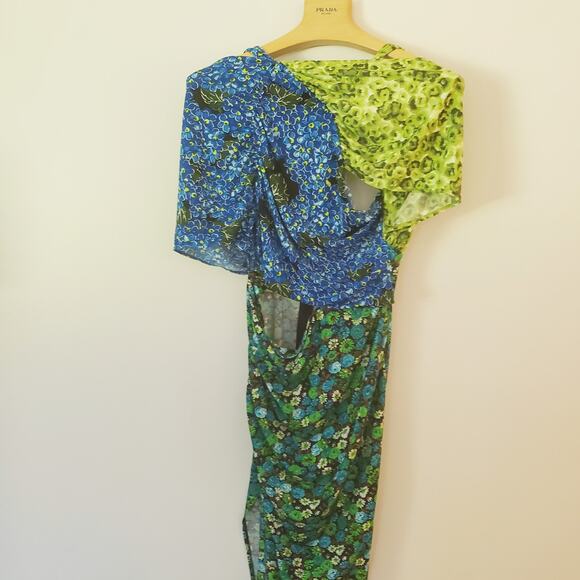 ZARA Asymmetrical Mixed Print Off Shoulder Midi Dress Blogger's Favorite Medium - Picture 12 of 15